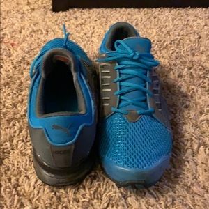 Puma tennis shoes 9.5